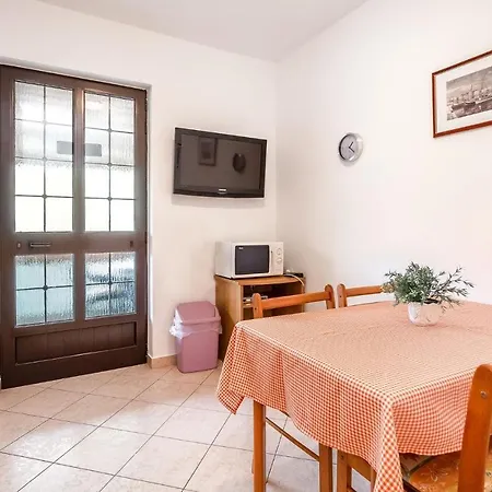 Apartament In Porec/istrien 38611 *